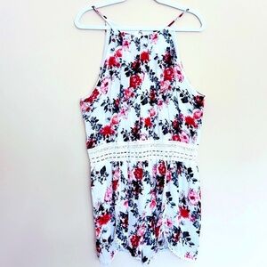 TRAC Womenโs Floral Sleeveless Jumpsuit / Romper with Lace Crochet Detail